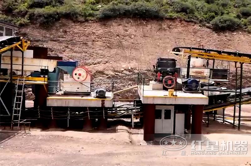 沖擊破搭配顎破、圓錐破現(xiàn)場(chǎng)