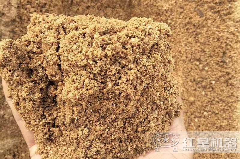 鵝卵石制成的機(jī)制砂，比天然砂還好用