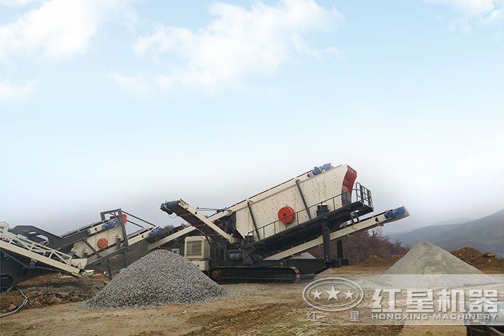 車載流動石子、粉碎機(jī)生產(chǎn)現(xiàn)場